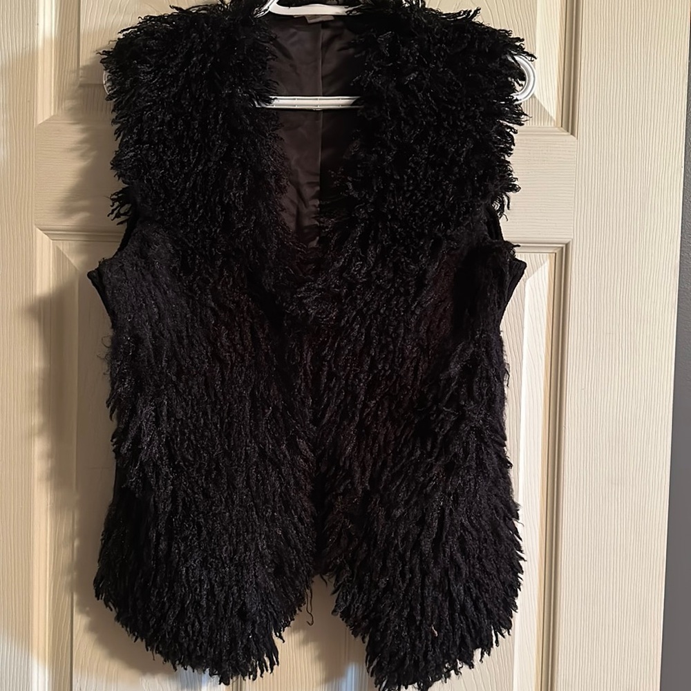Peter Nygard fur vest